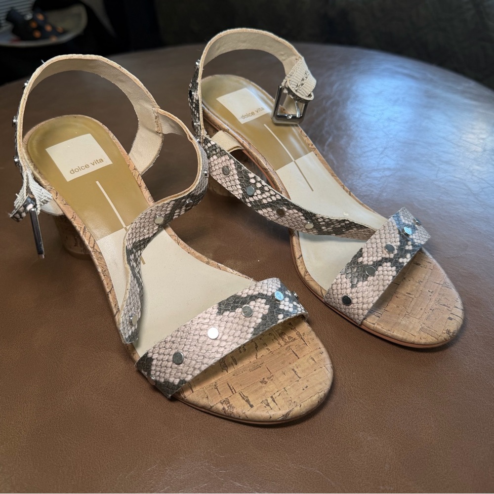 dolce vita heel Sandals